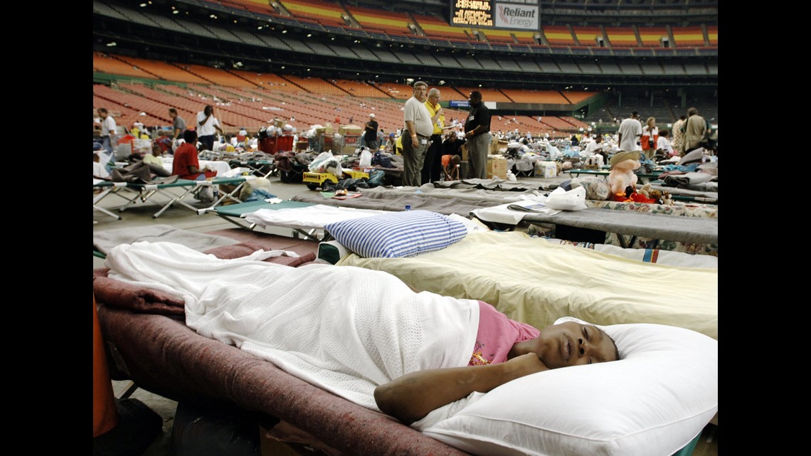 Photos Astrodome Welcomes Thousands Of Hurricane Katrina Evacuees