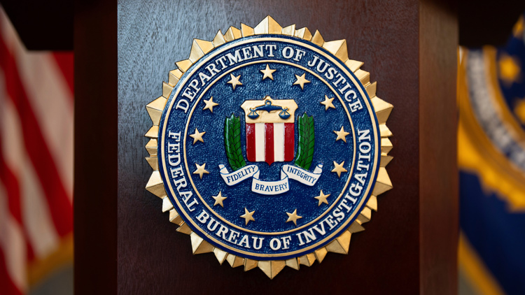Ex-FBI official who briefed Congress on foreign interference ahead of ...