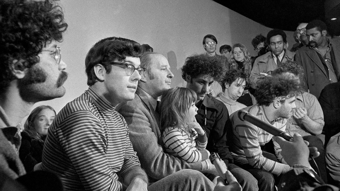 'Chicago Seven' activist Rennie Davis dead at 80 - Vimarsana News
