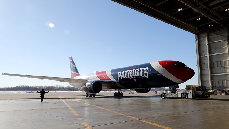 Patriots lend jet to University of Virginia football players so they can attend teammates' funerals