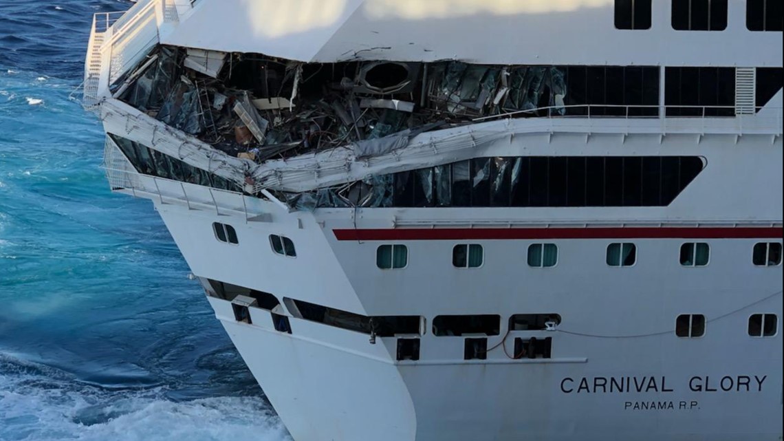 sinking carnival cruise ship