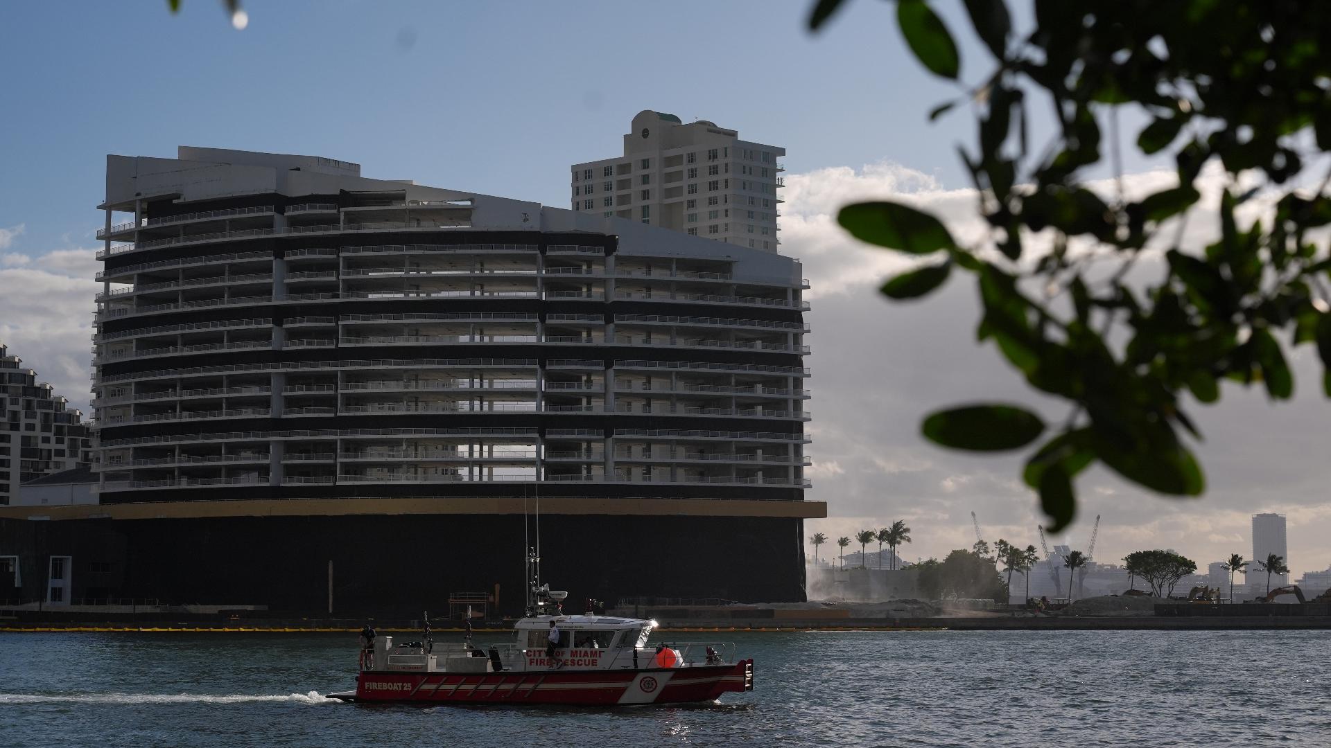 Going, going, gone: 23-story hotel in Miami demolished in seconds ...