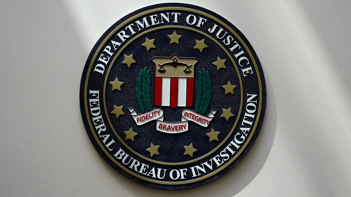 FBI warns airline industry: possible cyber threat from high-profile hacker group