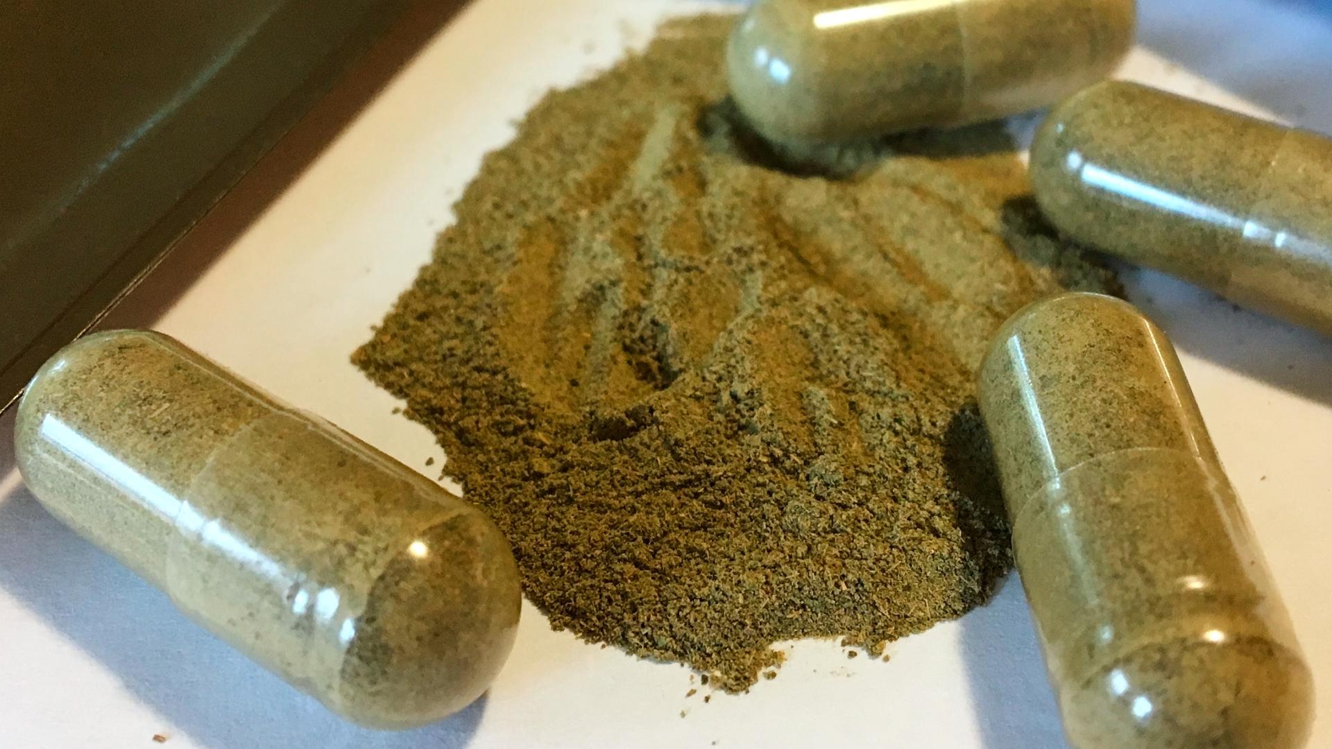 Mortality Ms Federal prosecutors charge shop clerk, son with selling kratom thought ...