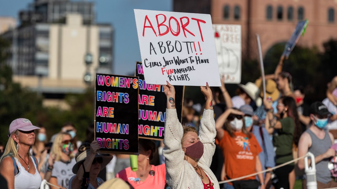 Debat negara menambahkan hak untuk aborsi ke dalam konstitusi