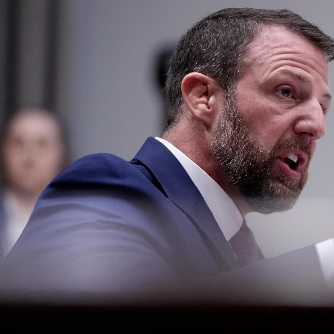 Senate confirms Markwayne Mullin to lead Homeland Security as TSA ...
