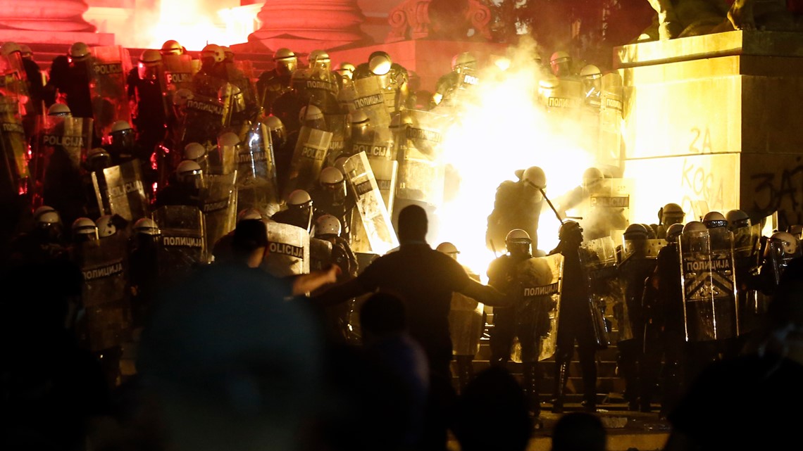 Serbia Police Detain 71 After 4th Night Of COVID-19 Protests | Khou.com