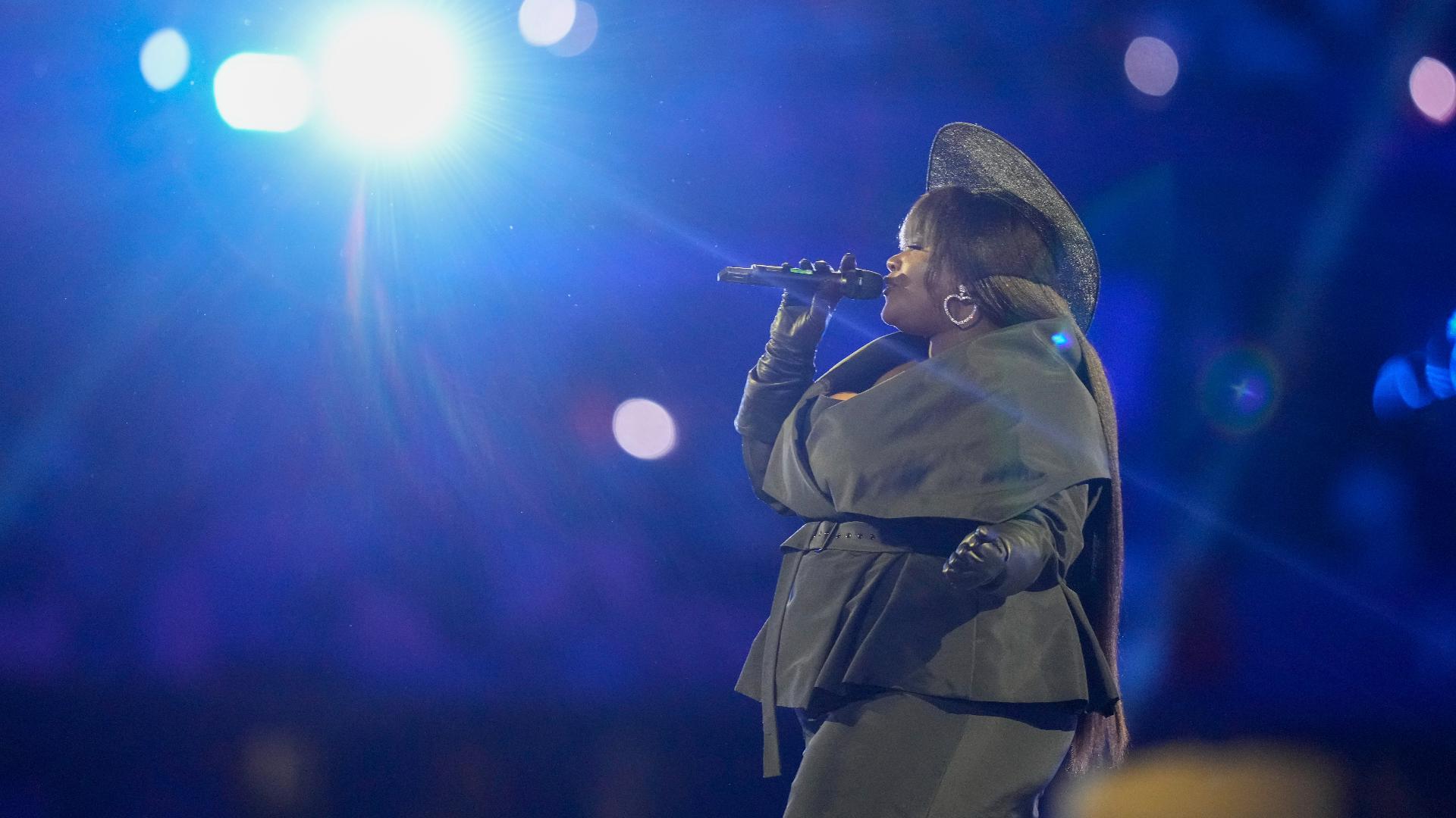 Who sang 'My Way' at the Closing Ceremony? Meet Yseult | khou.com