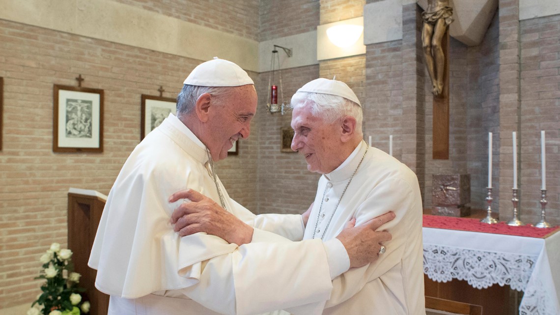 Pensiunan paus Benediktus dalam kondisi kesehatan yang buruk, kata Vatikan