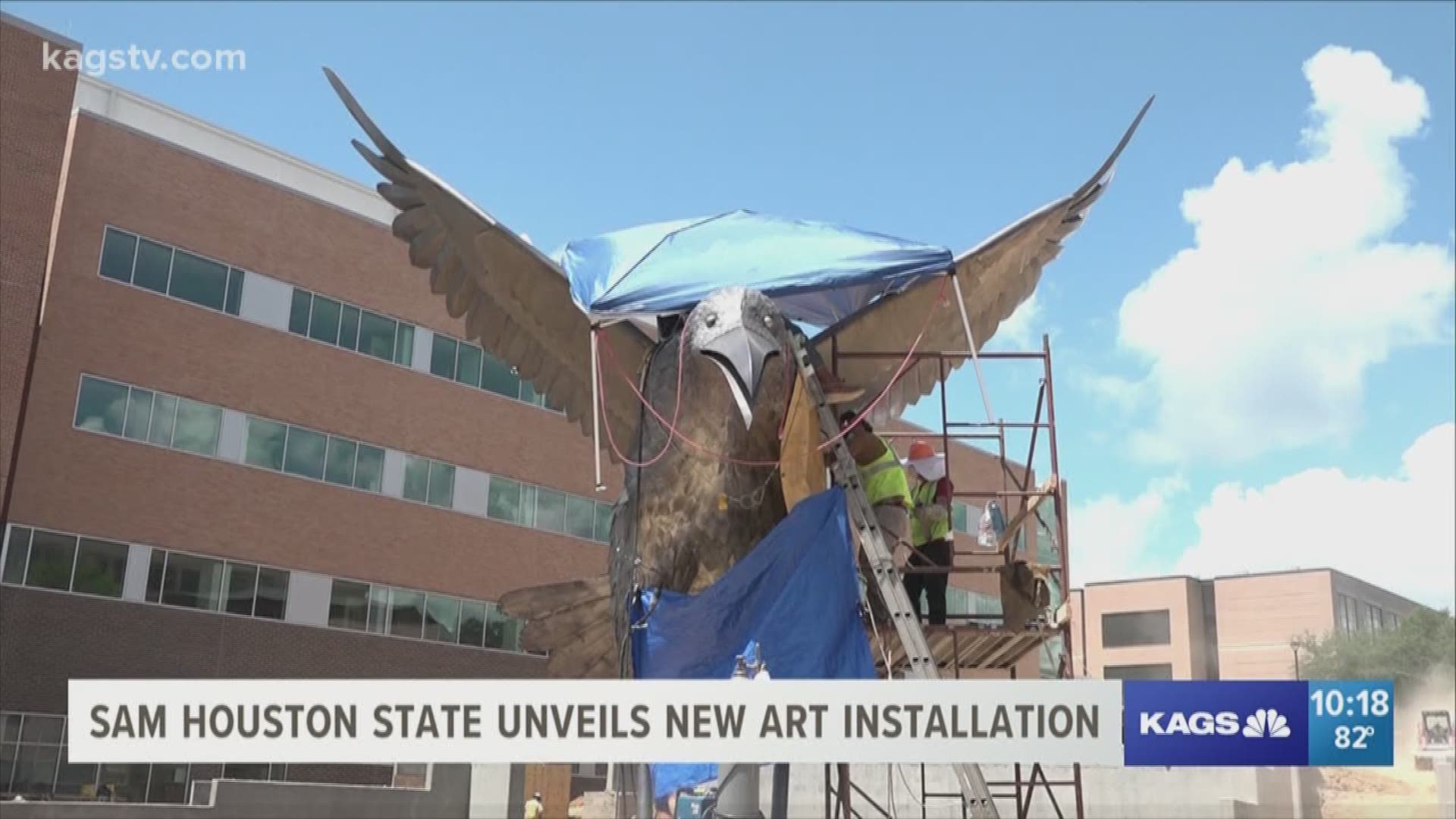 It's big, it's lurching forward, and it's here to stay. A massive sculpture of a raven has landed in Huntsville this week and it has garnered a lot of attention.