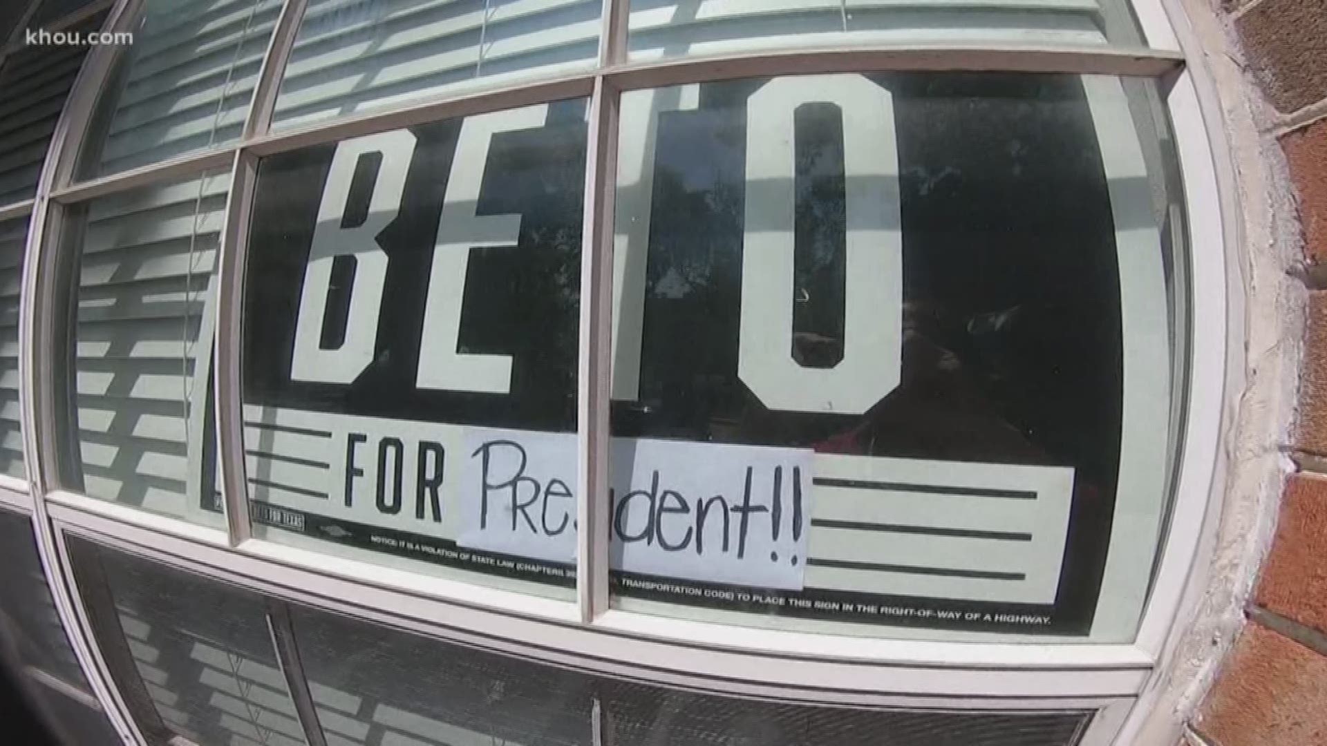 A supporter of Beto O'Rourke reached out to us because his apartment complex told him to remove a campaign sign in his window. But is that legal?