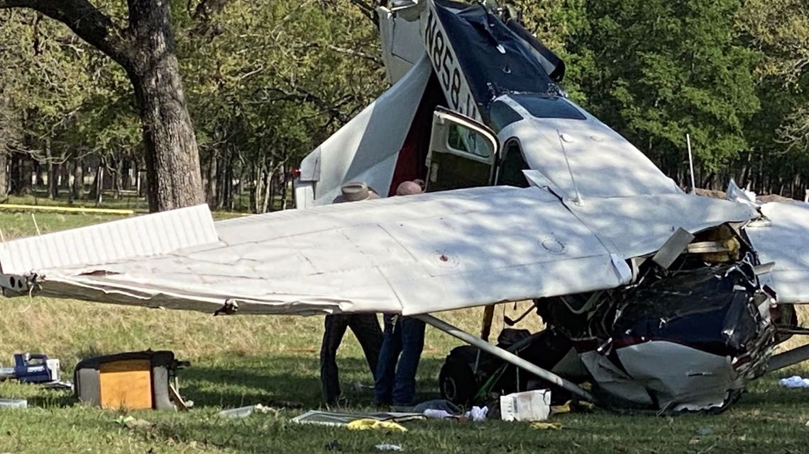 Pria Sugar Land di antara 2 yang tewas dalam kecelakaan pesawat Central Texas