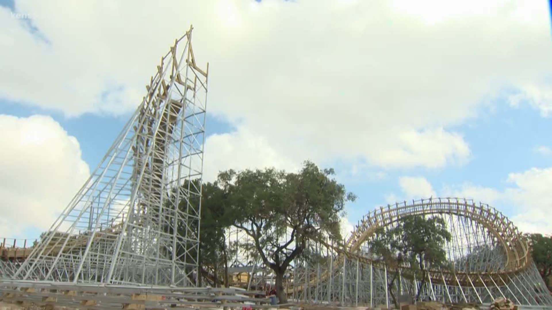It's called the Texas Stingray and it will be the fastest, tallest, and longest wooden roller coaster in Texas! The Texas Stingray will reach a top speed of 55 miles per hour and will have a breathtaking 100-foot drop.