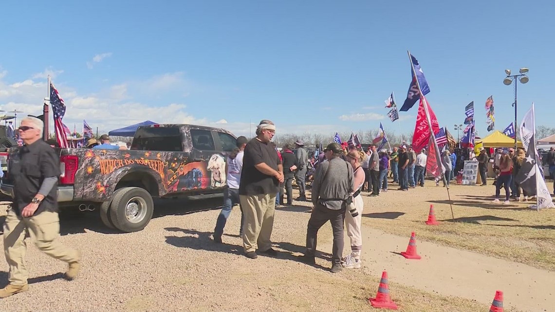 Abbott to be joined by 14 other governors at border Sunday - Vimarsana News
