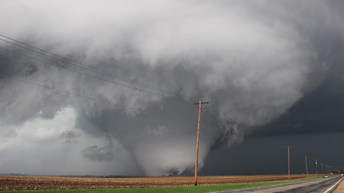 What defines a severe thunderstorm?