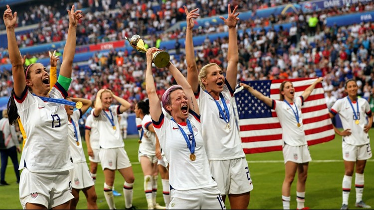 'Equal pay! Equal pay!' World Cup crowd breaks into chant after U.S. women win title match