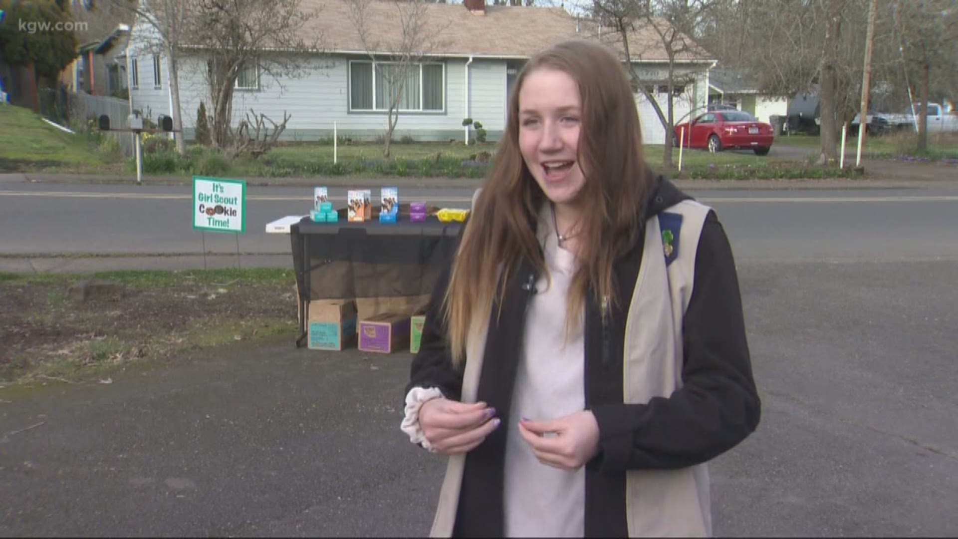 Astute Girl Scouts notified Salem police of a man using fake $20 bills to bu y one box of cookies and get real currency for change.