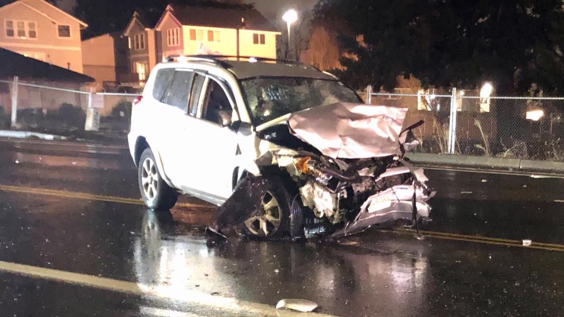 Fatal car crash in Portland kills 2 people