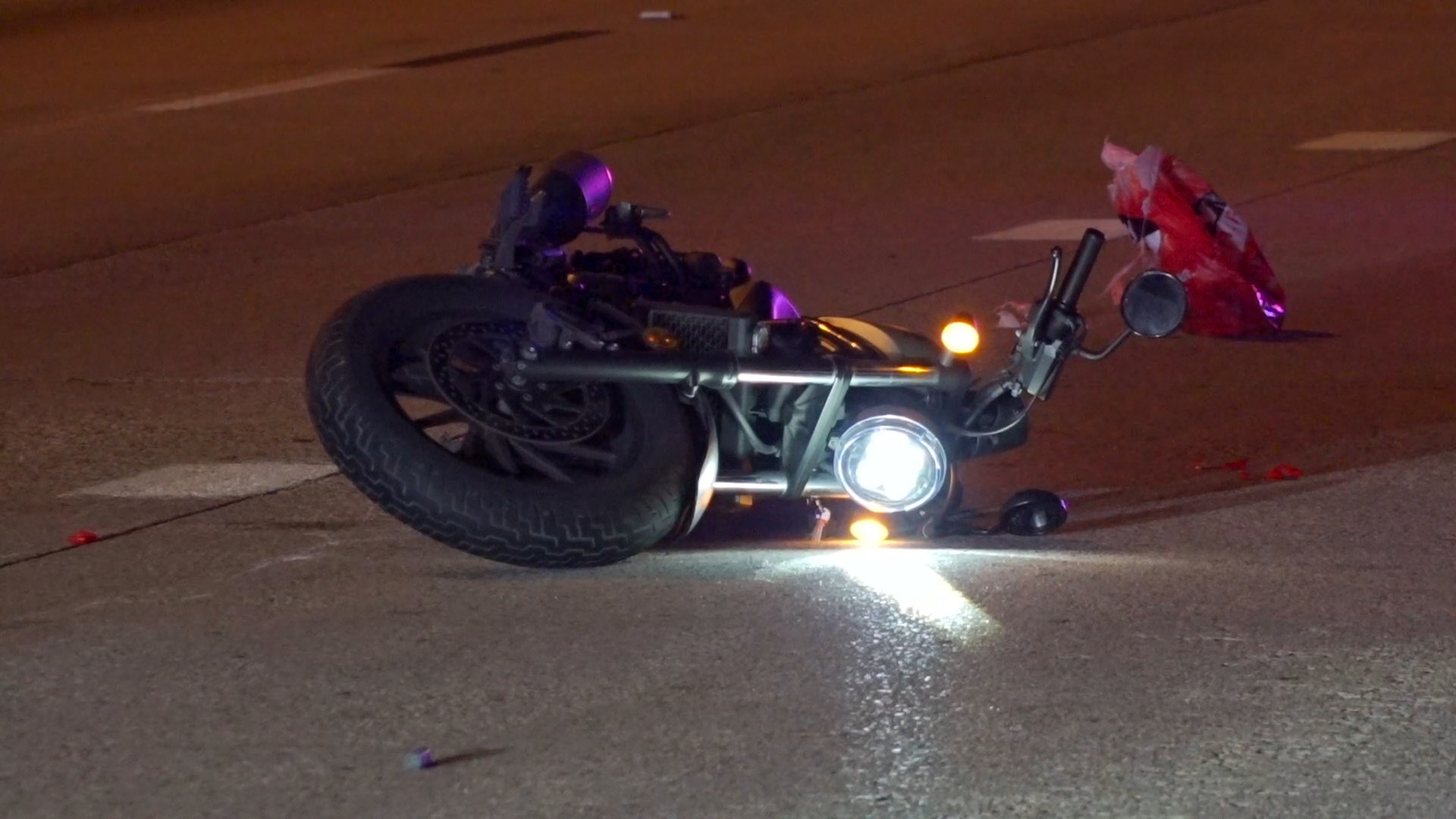 Houston police are investigating a serious crash between a motorcycle and a pedestrian that shut down the 610 North Loop’s eastbound lanes early Thursday.