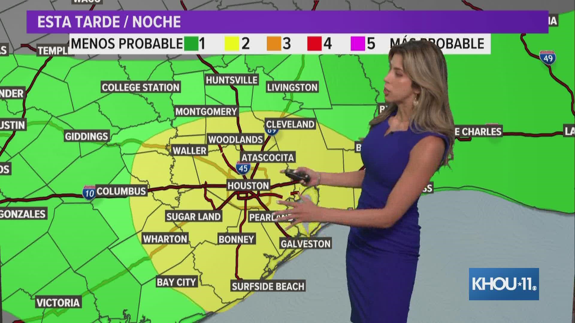 Nuestra meteoróloga Kim Castro nos muestra los riesgos de hoy y la lluvia que continuaremos viendo este fin de semana.
