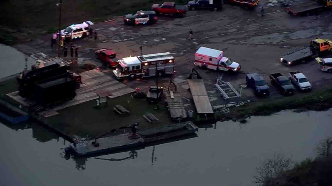 Body Recovered From Car Driven Into Dickinson Bayou 0475