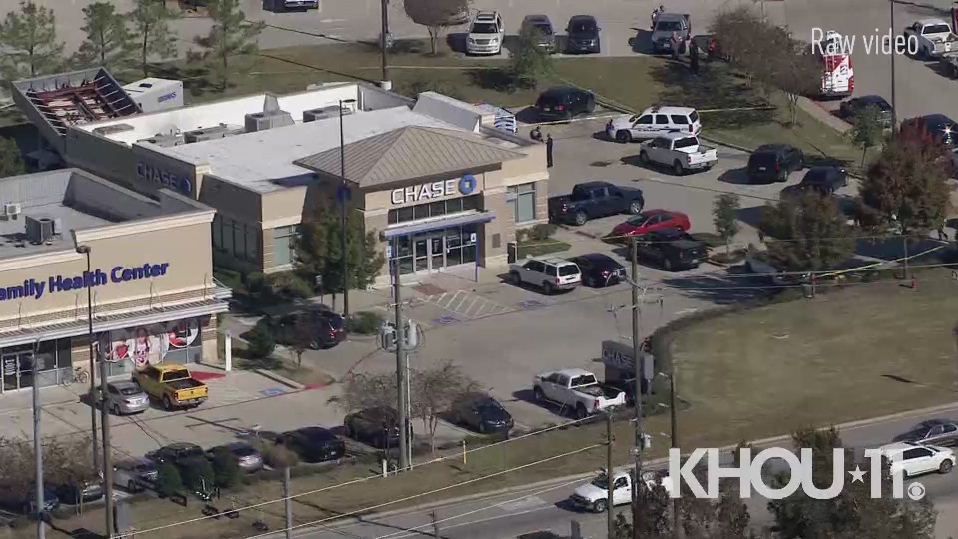 Deadly shooting reported outside Willis bank | khou.com