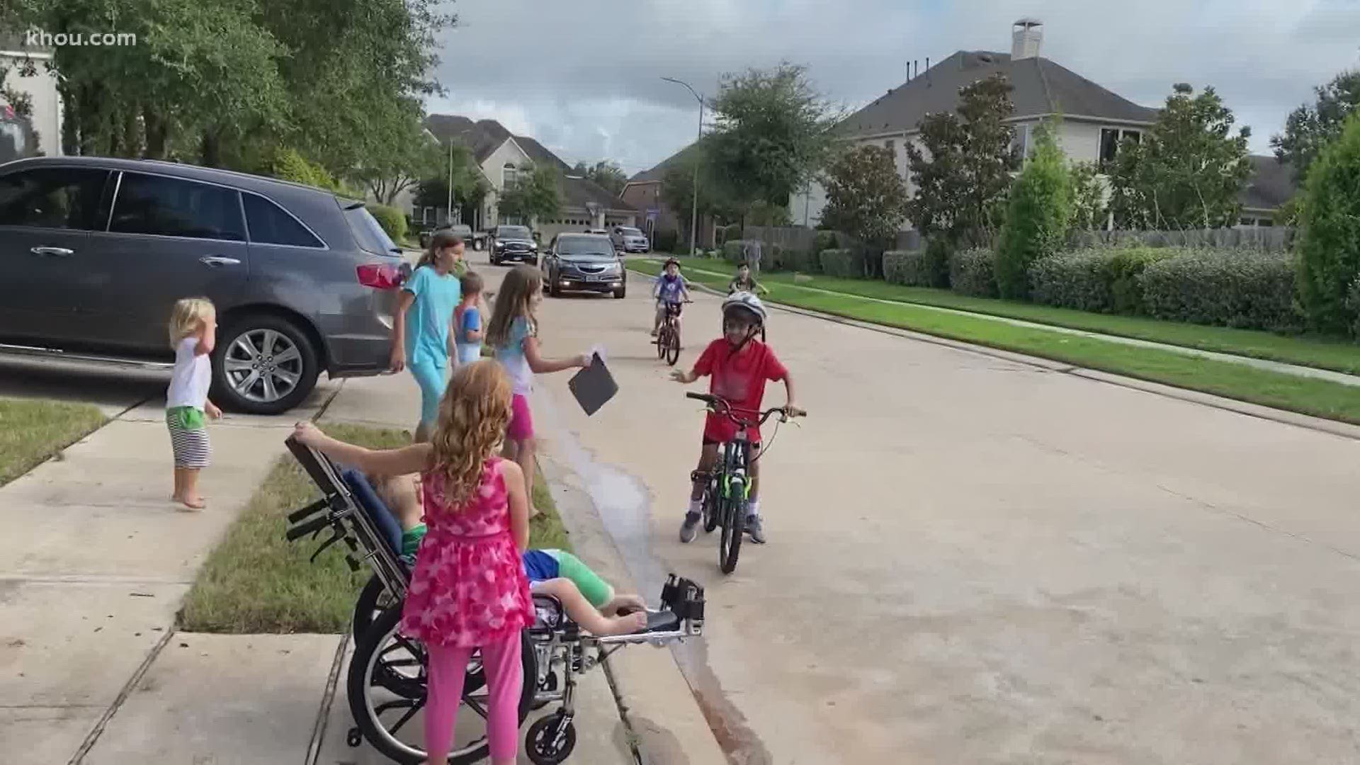Heartwarming: Neighbors surprise boy with birthday parade