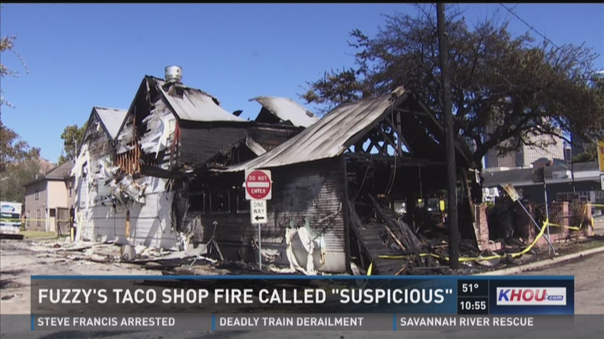 HOUSTON - Fuzzy's taco shop in Midtown suffered severe damage after it caught fire early Sunday morning.