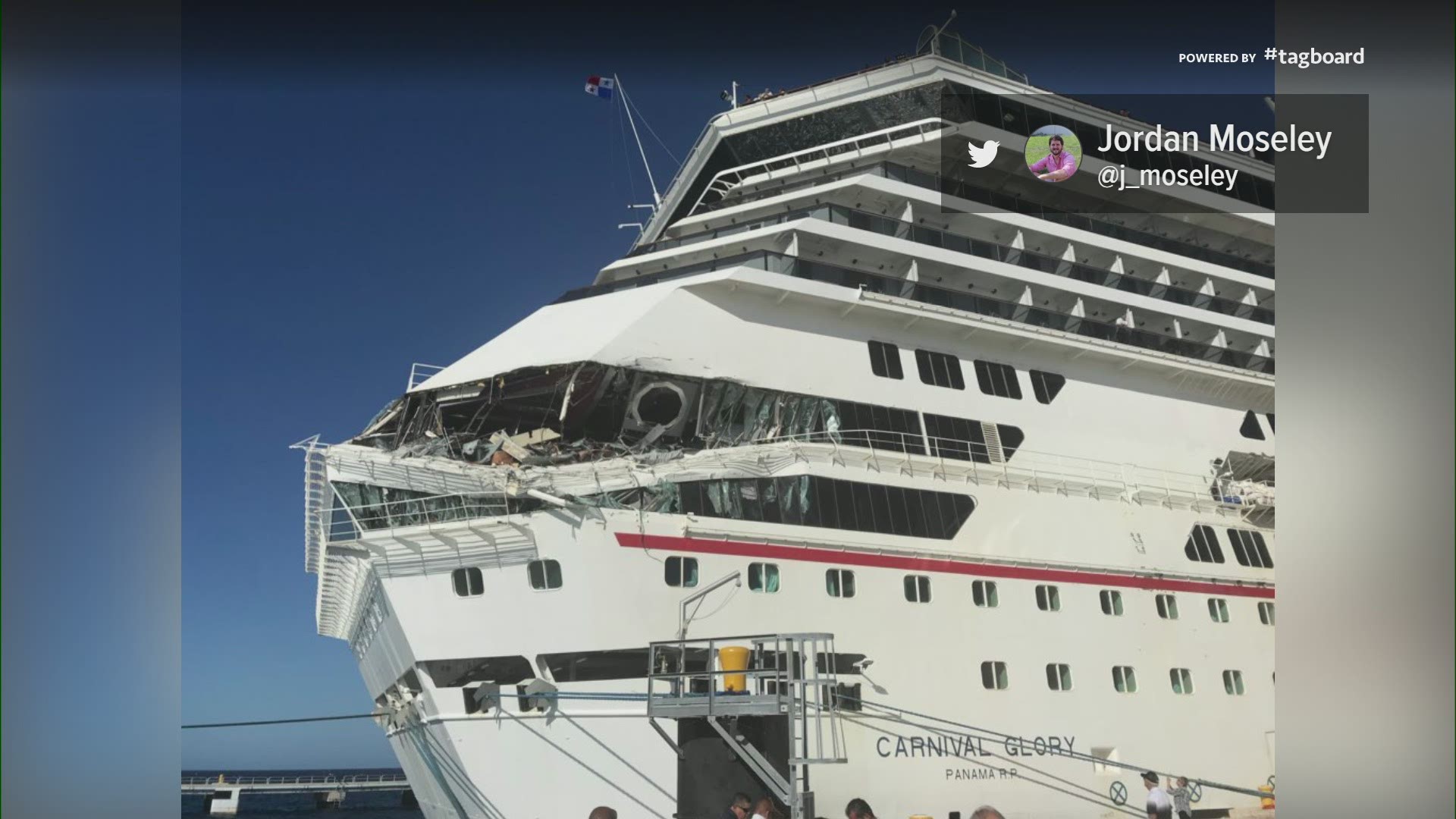 Carnival cruise line crash 2 ships crash into each other in Cozumel