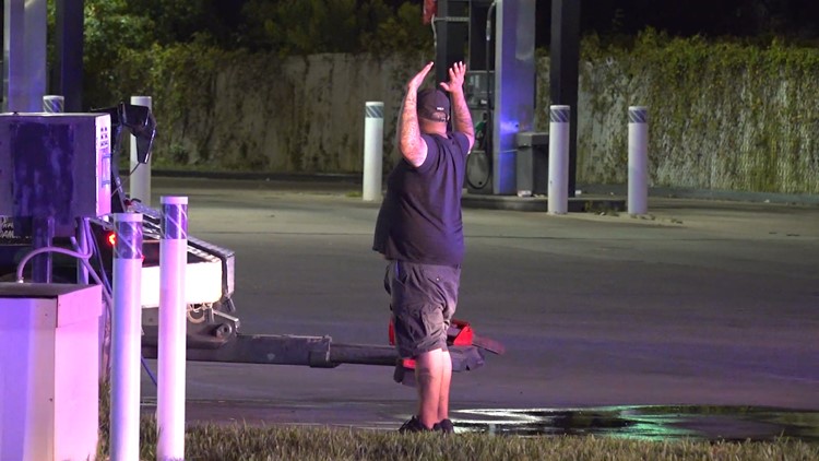 Caught on camera: Wrecker leads deputies on wild chase | khou.com