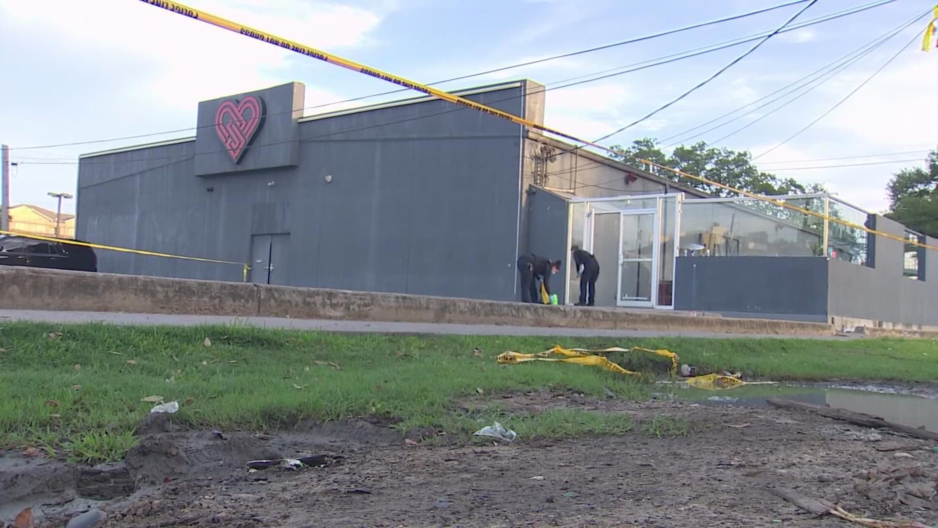 Police searching for person who shot, killed man outside on