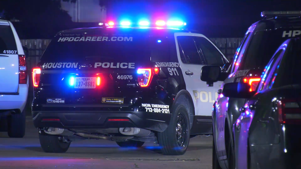 HPD: Man found dead inside car at apartments in southwest Houston ...