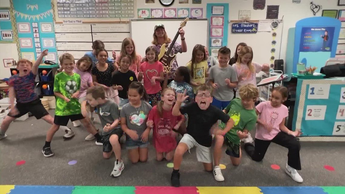 Montgomery ISD student builds, donates guitars to younger kids - Vimarsana News