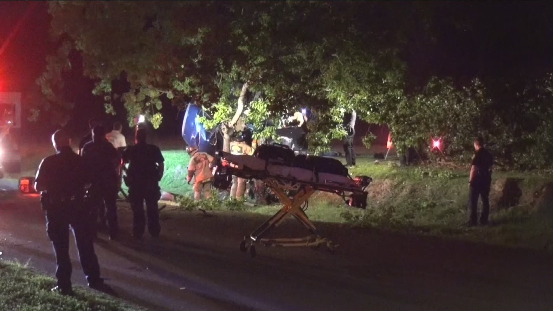 The crash happened around 12:55 a.m. Wednesday on Mansfield just east of Wheatley, not far from Tidwell and Little York.