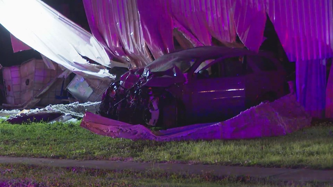 Houston, Texas crime: Driver crashes at end of police chase - Vimarsana News