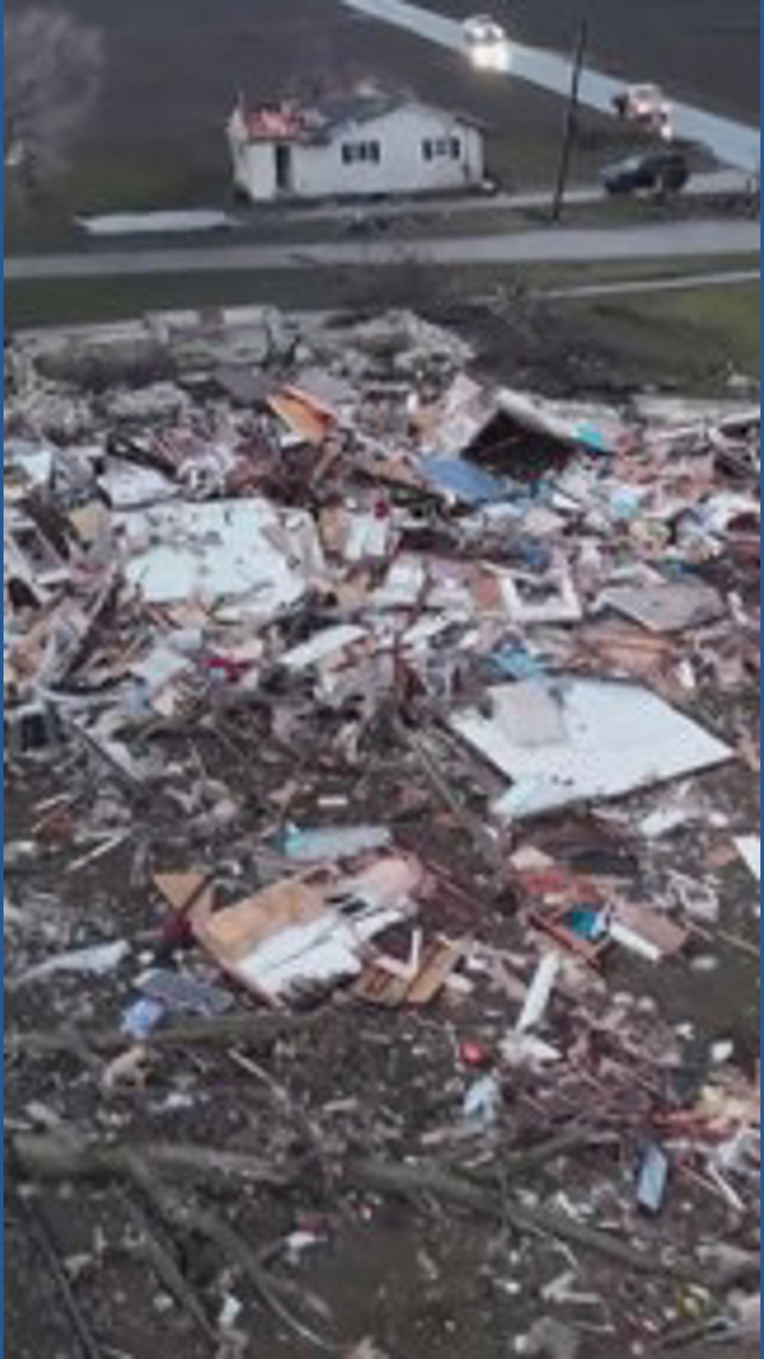 Tornadoes leave two dead and homes destroyed in Midwest | khou.com
