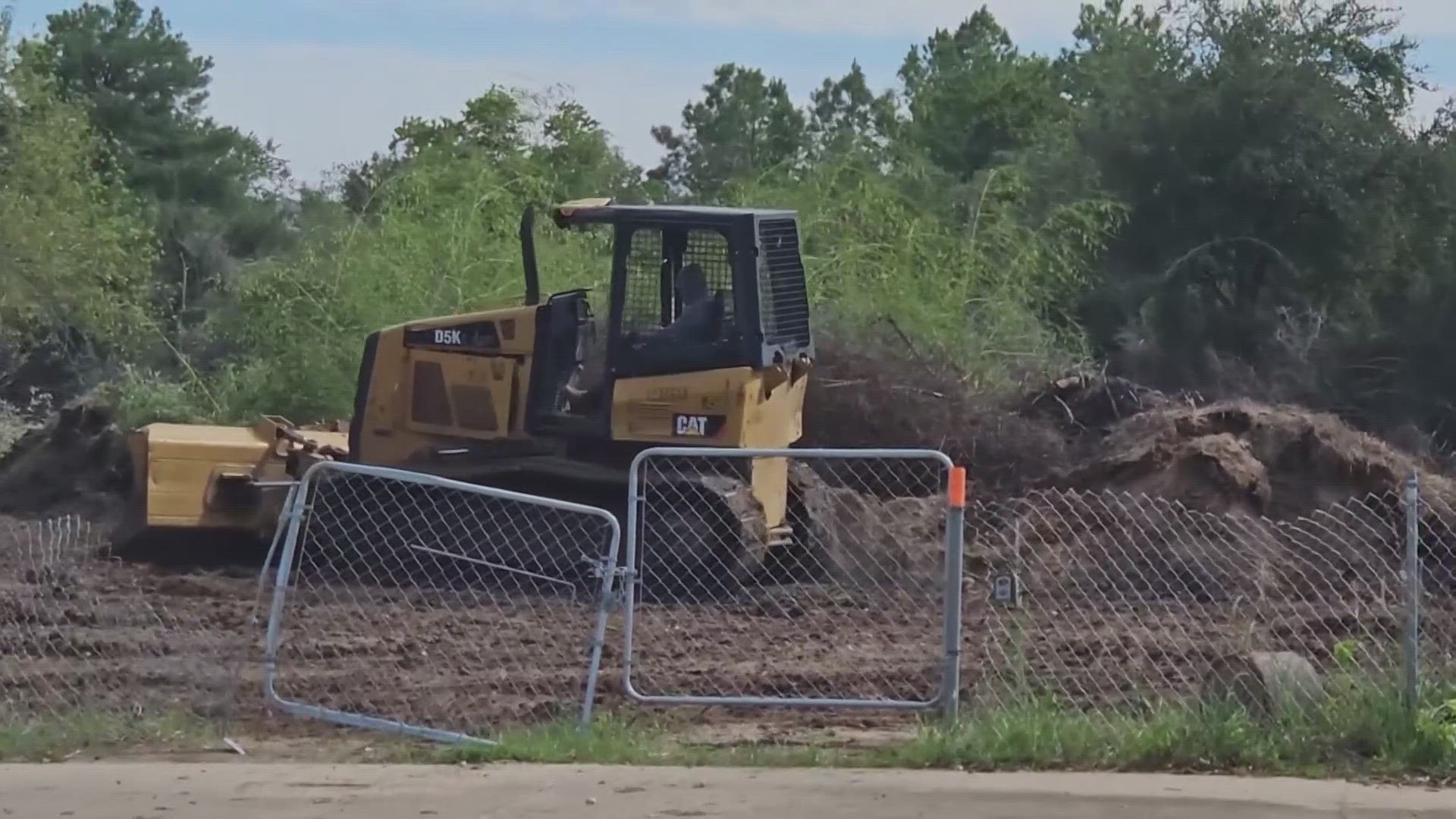 Residents worry construction putting homes at risk | Houston news ...