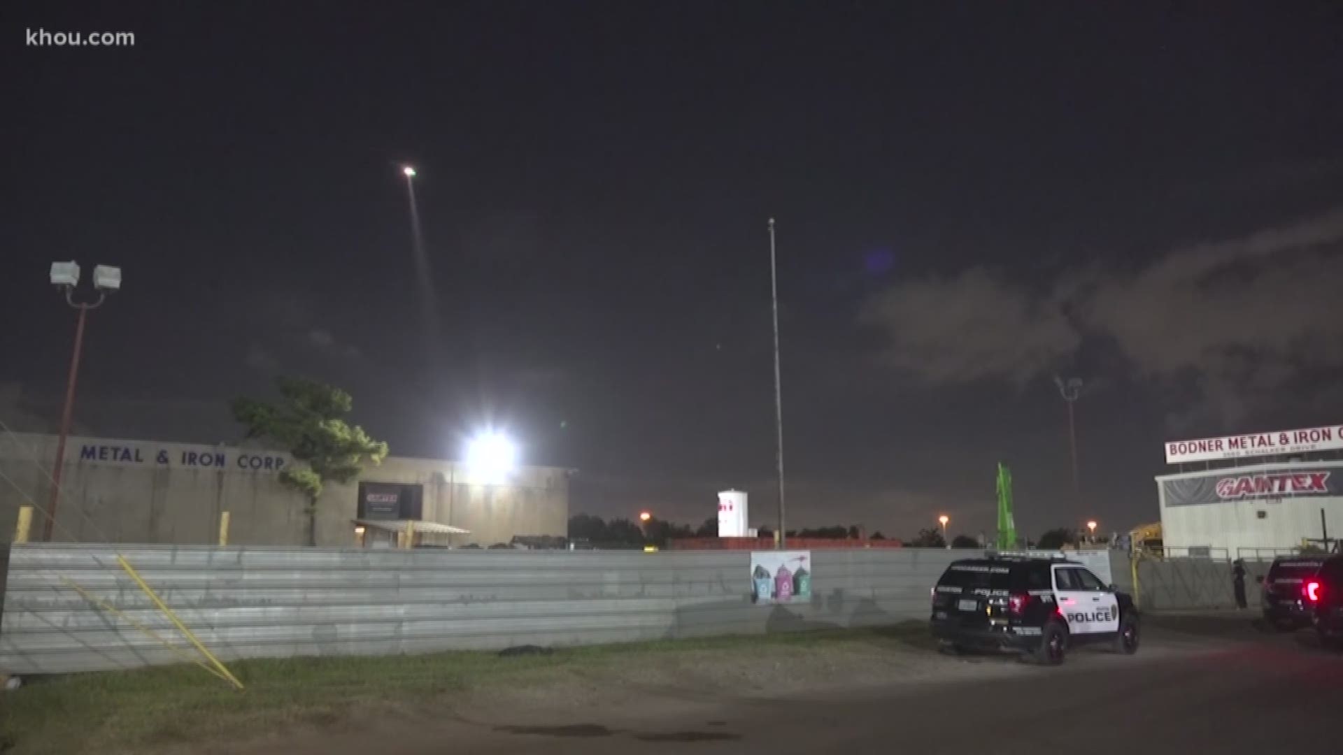 A burglary call led to the discovery of a body in a north Houston warehouse, police said early Thursday.