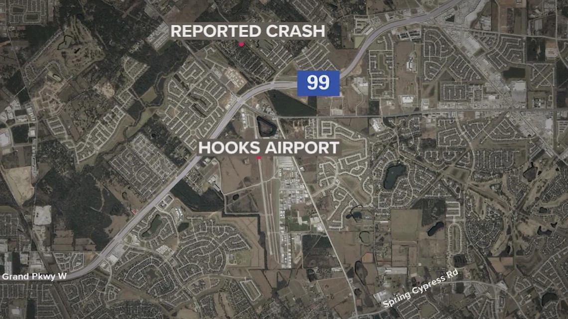 Three people injured in small plane crash near Hooks Airport, officials