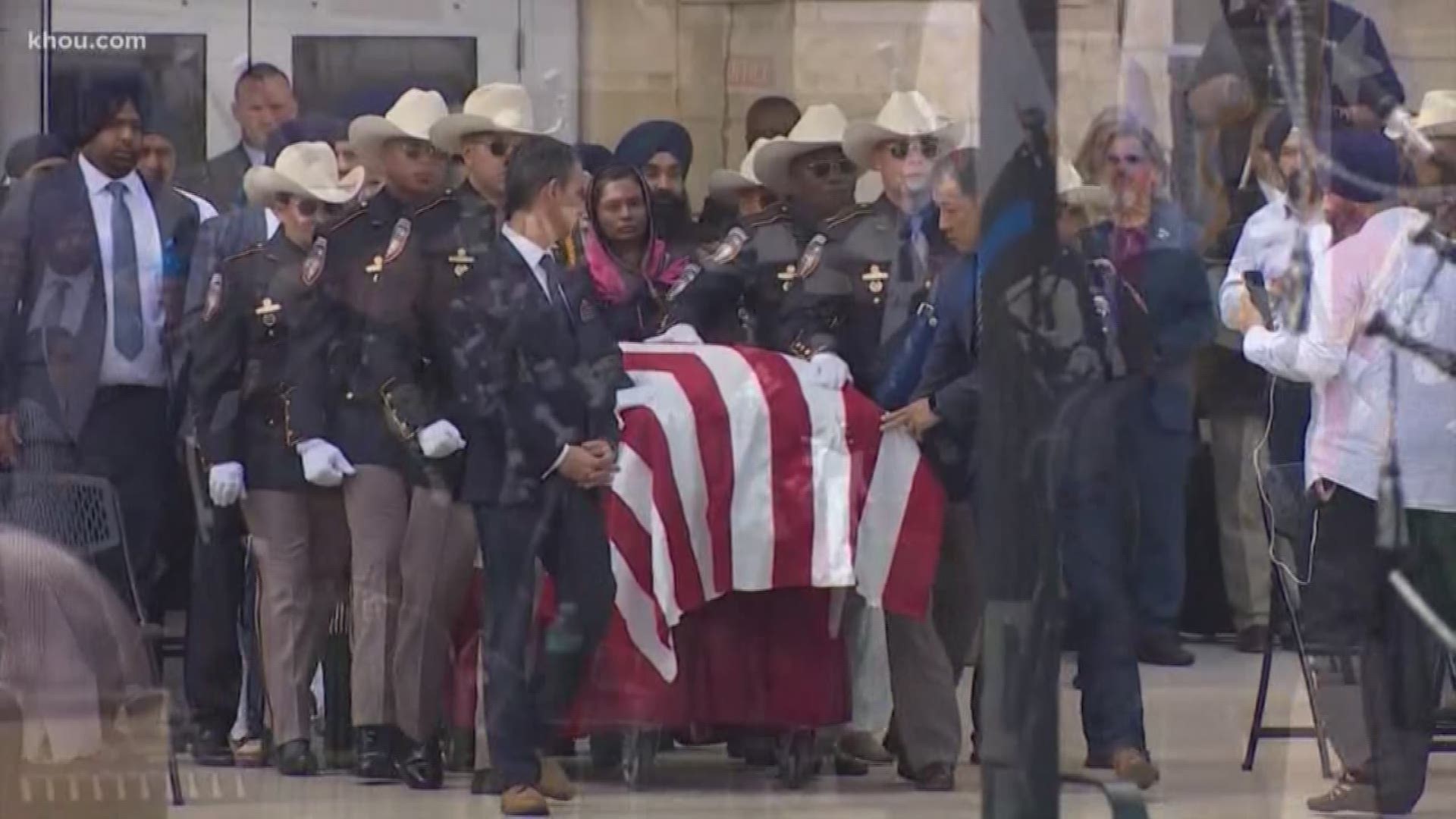 Hundreds gathered to honor the life of fallen Harris County Sheriff's deputy who was gunned down during a traffic stop.