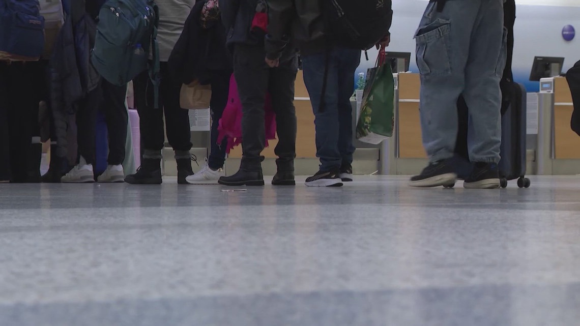 Houston airports expect 2.2M spring break travelers amid TSA concerns
