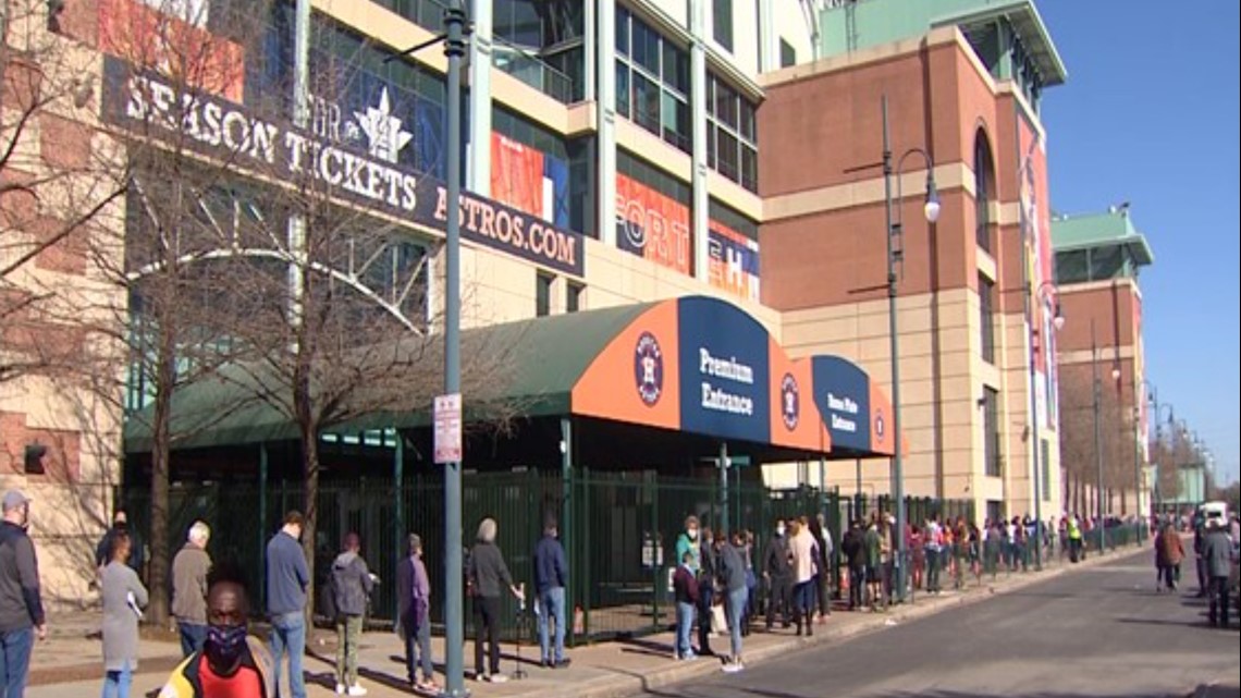 Vaccine clinic at Minute Maid exceeds expectations, appointments rescheduled due to high volume - KHOU.com