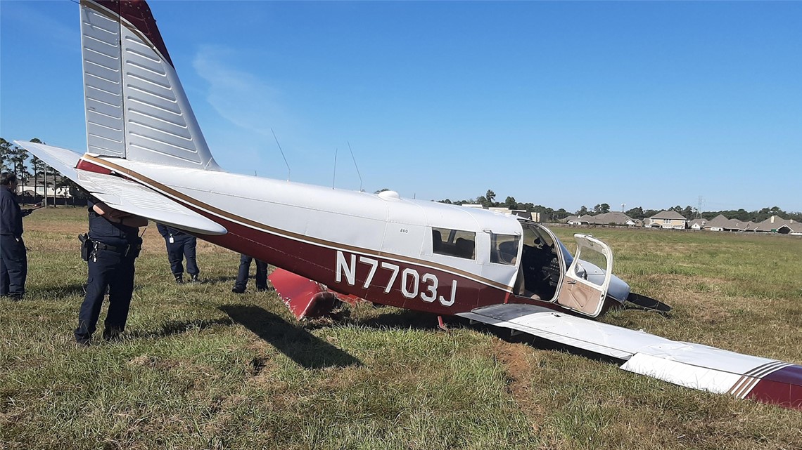 No injuries reported after small plane crashes near Hooks Airport