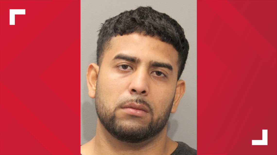 Police looking for third suspect charged in deadly I-10 shooting | khou.com