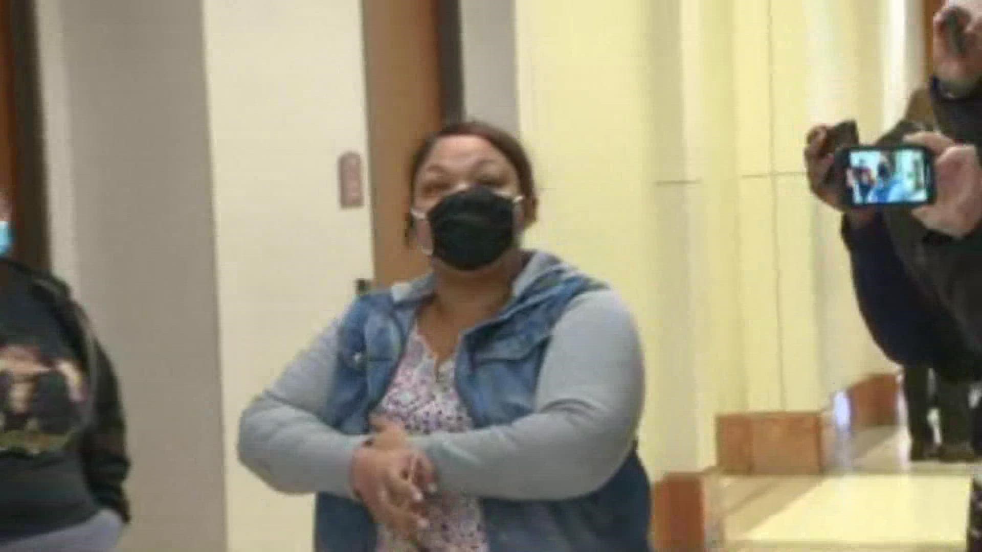 Spring woman charged with child abandonment ordered to undergo mental health evaluation khou