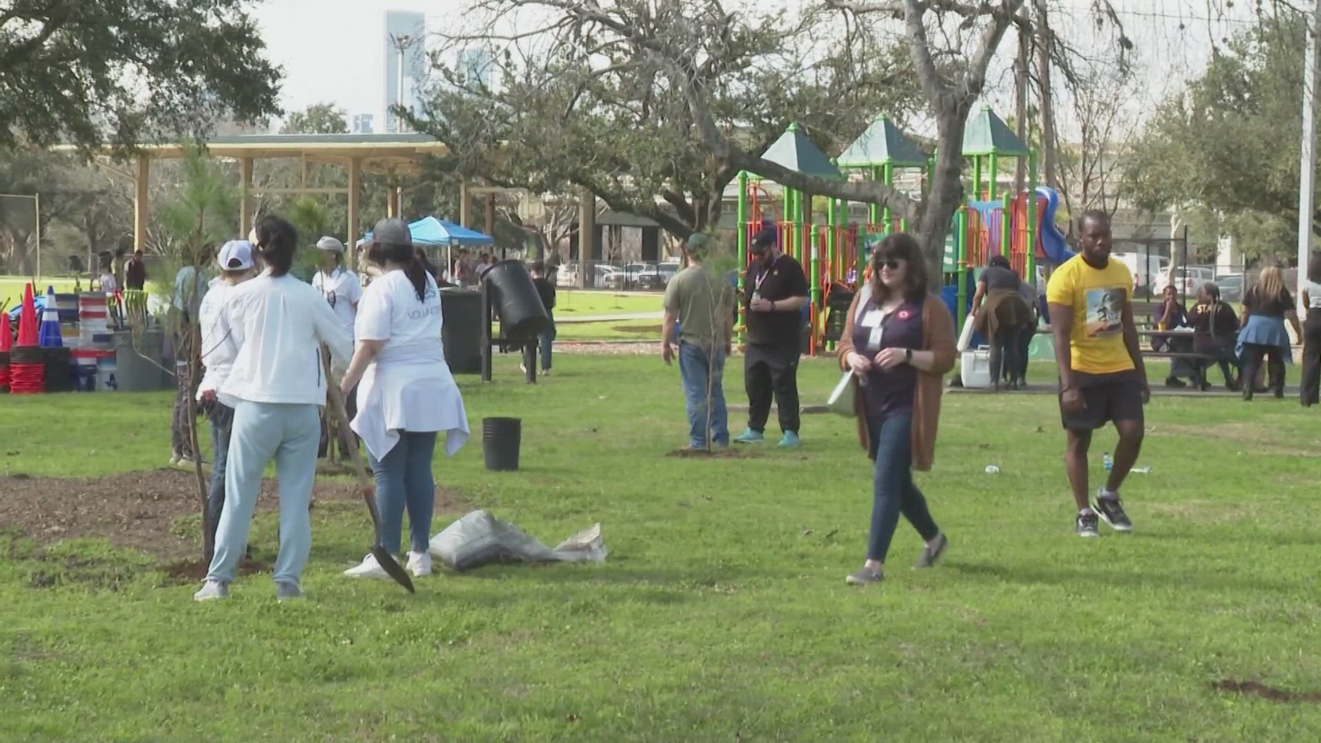Grant supports Houston 5th Ward efforts to stop dumping | khou.com