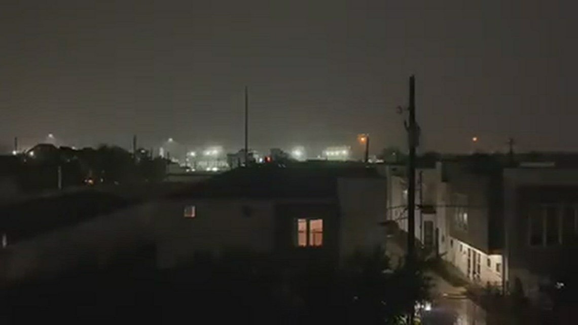 Lightning and Thunder on Video | khou.com