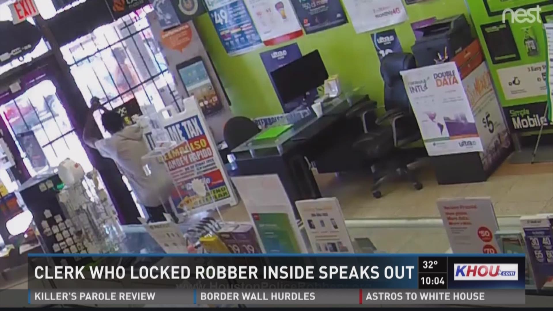 Employee Who Locked Praying Robber Inside Store Speaks Out