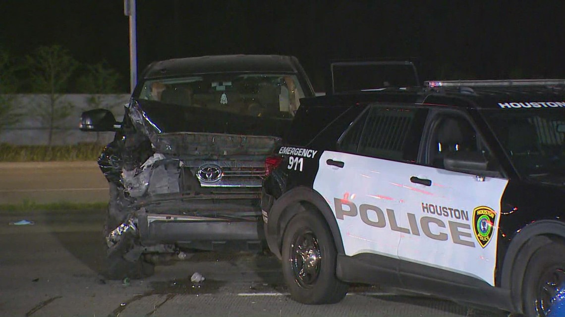Former Pasadena officer charged with DWI for crash with HPD | khou.com