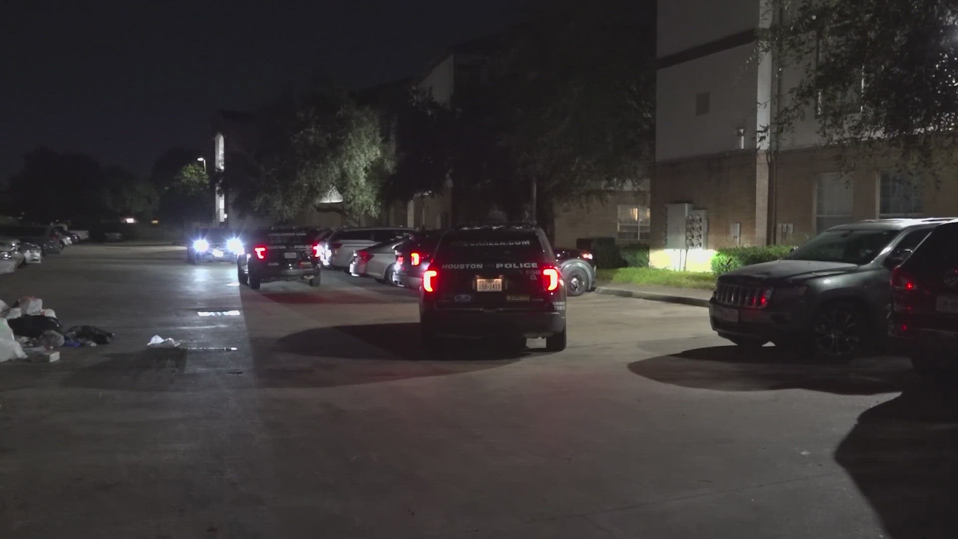 Two teens shot after fight at southeast Houston apartment complex